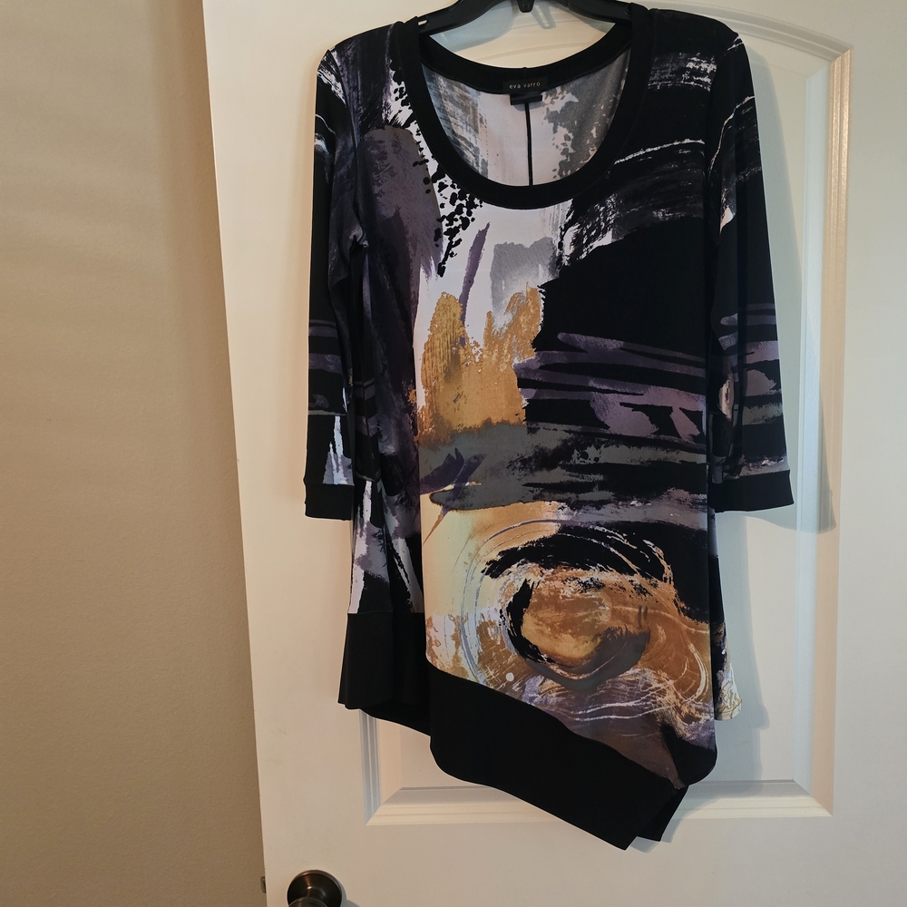 Eva Varro Black and Gold Abstract Tunic